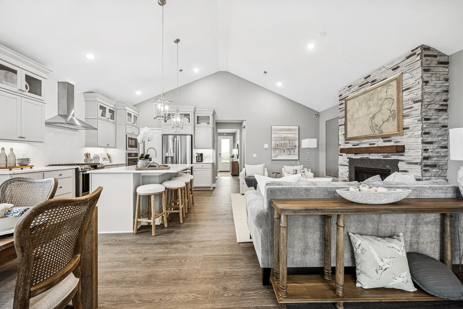 Lighthouse Bluffs Evora Great Room Classic Palette 6 Level 1