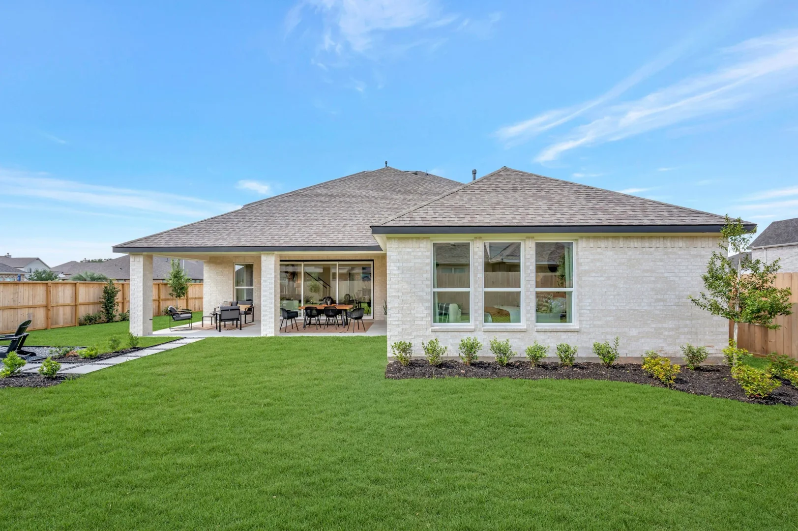 East Meadows Place Stirling backyard Classic Palette 6 Level 