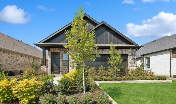 Heritage Ranch Silver Maple II Front of Home Farmhouse Palette 4 Level 1 Coastal Farmhouse