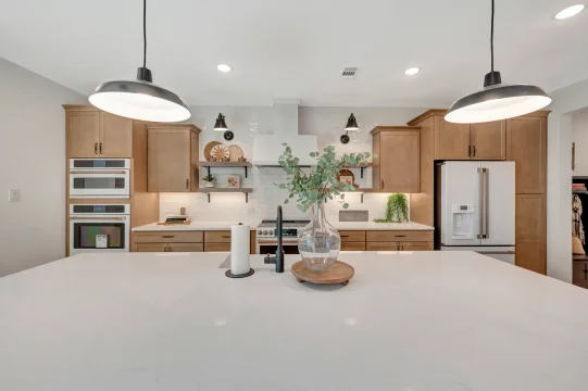 Waverly Place Geneva kitchen Farmhouse Palette 6 Level 1