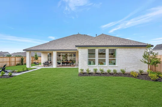 East Meadows Place Stirling backyard Classic Palette 6 Level 2