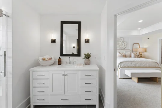 The Grove at Jackson Village Rivercrest Primary Bath Loft Palette 5 Level 2 Neutral Loft