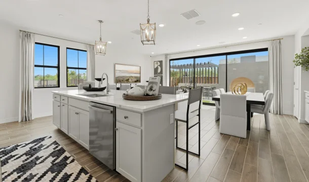 Urban at South Mountain Marietta II End Kitchen Classic Palette 6 Level 1