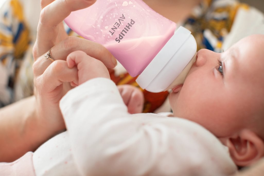 Avent Natural Response, biberon PP 1 lună+, 260ml - roz
