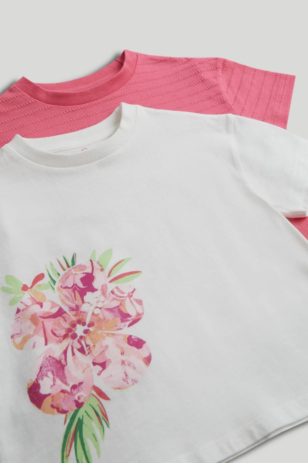 Set de 3 Tricouri cu Flori Tropicale
