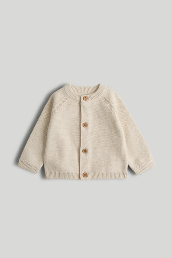 cardigan tricotat pentru cei mici